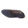 Flat leather shoe with laces in taupe color