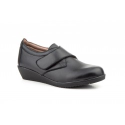 Wedge leather shoe with velcro