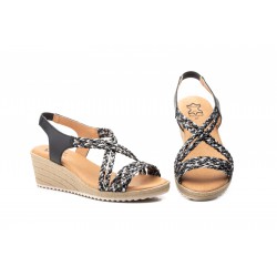 Braided leather sandal, padded leather insole, medium wedge heel, non-slip sole