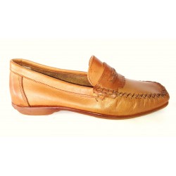 Mocasín de piel cuero