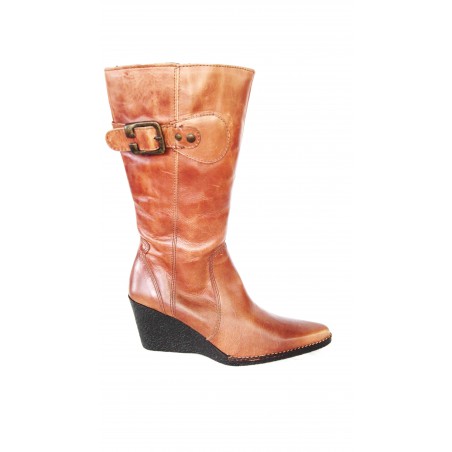 Botas de piel marrón con cuña