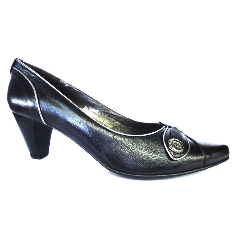 Salon black skin with silver trim