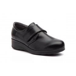 J 7436 Black leather shoes...