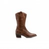 940 Boot  skin  straight heel, zipper closure, rubber sole.