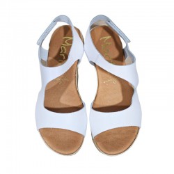 "sandalias piel blancas", "sandalias cuña media mujer", "sandalias cómodas velcro", "calzado hecho en España", y "Marila Dusanbe