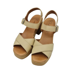 sandalias piel negras", "sandalias tacón medio mujer", "calzado hecho en España", "Rodri sandalias