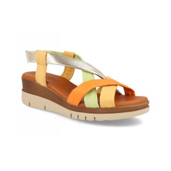 Sandalia de piel multicolor, tiras cruzadas con cuña media, planta mullida, suela de goma