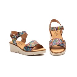 Sandalia de piel multicolor, cierre de gancho y bucle, planta de gel forrada en piel, suela de goma antideslizate