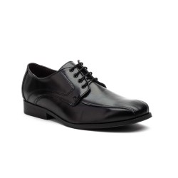 Black leather, dress shoe, rubber sole, laces up closure
