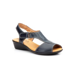 Leather sandal with heel fastening, leather-lined gel insole, medium wedge heel, non-slip sole.