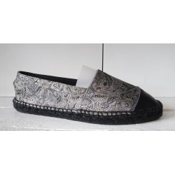 Embroidered canvas espadrille