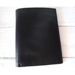 Skin leather wallet.